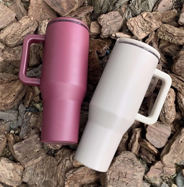 2025 Hot Sale 40oz Hydro Sport Traveler 30oz 100% Leak Proof Outdoor Tumbler Double Wall Vacuum Tumbler With Handle Flip Straw