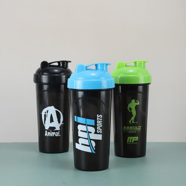 700ML Sports Fitness Direct Drinking Shaker Cup Plastic Drinkware for Protein Powder & Milkshake Mixing for Travel